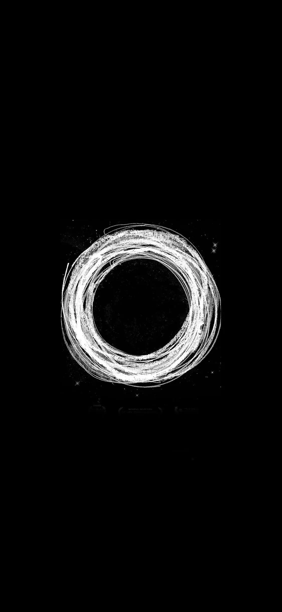 دائرة مضيئة في خلفية ايفون سوداء